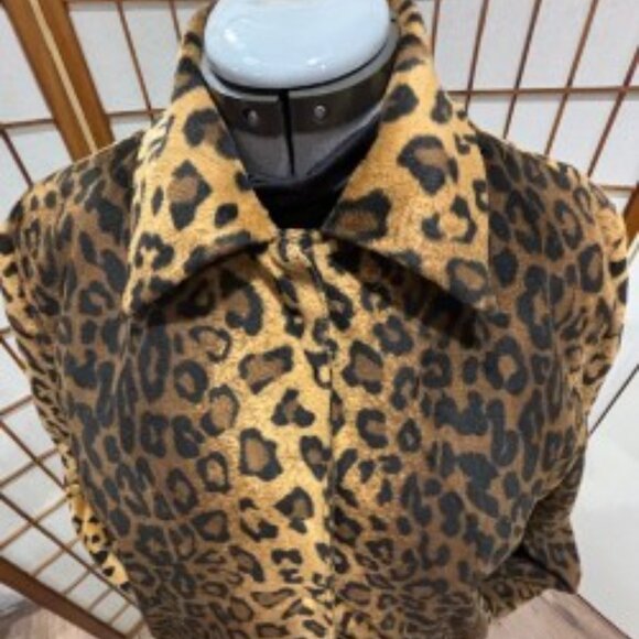 Reversible Cheetah and Black jacket - Picture 2 of 7